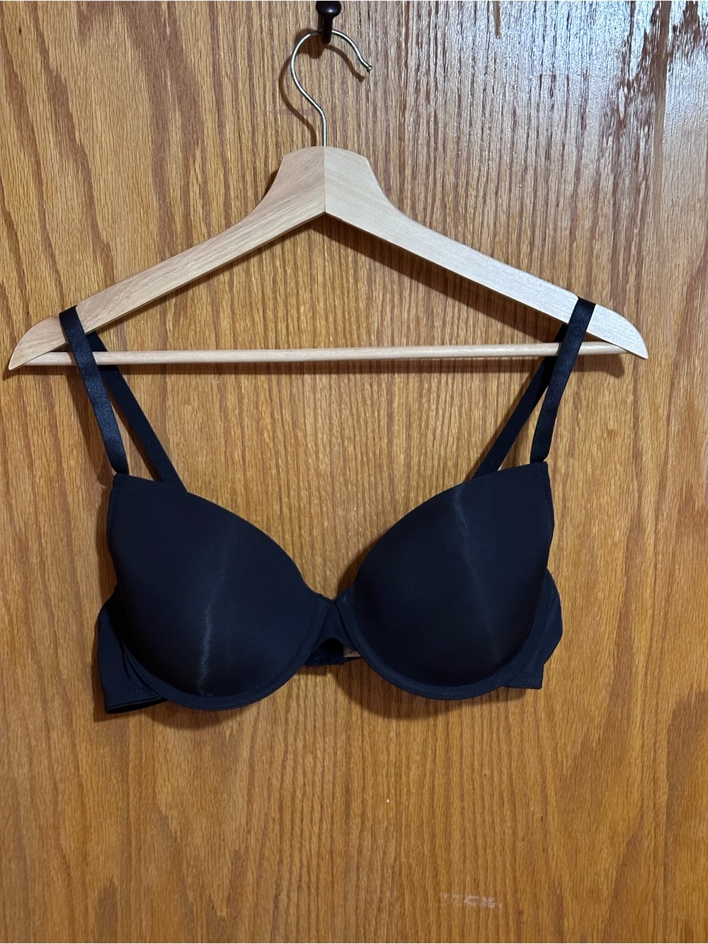 Serra Black Smooth T-Shirt Bra with Dual Straps Sz 38B